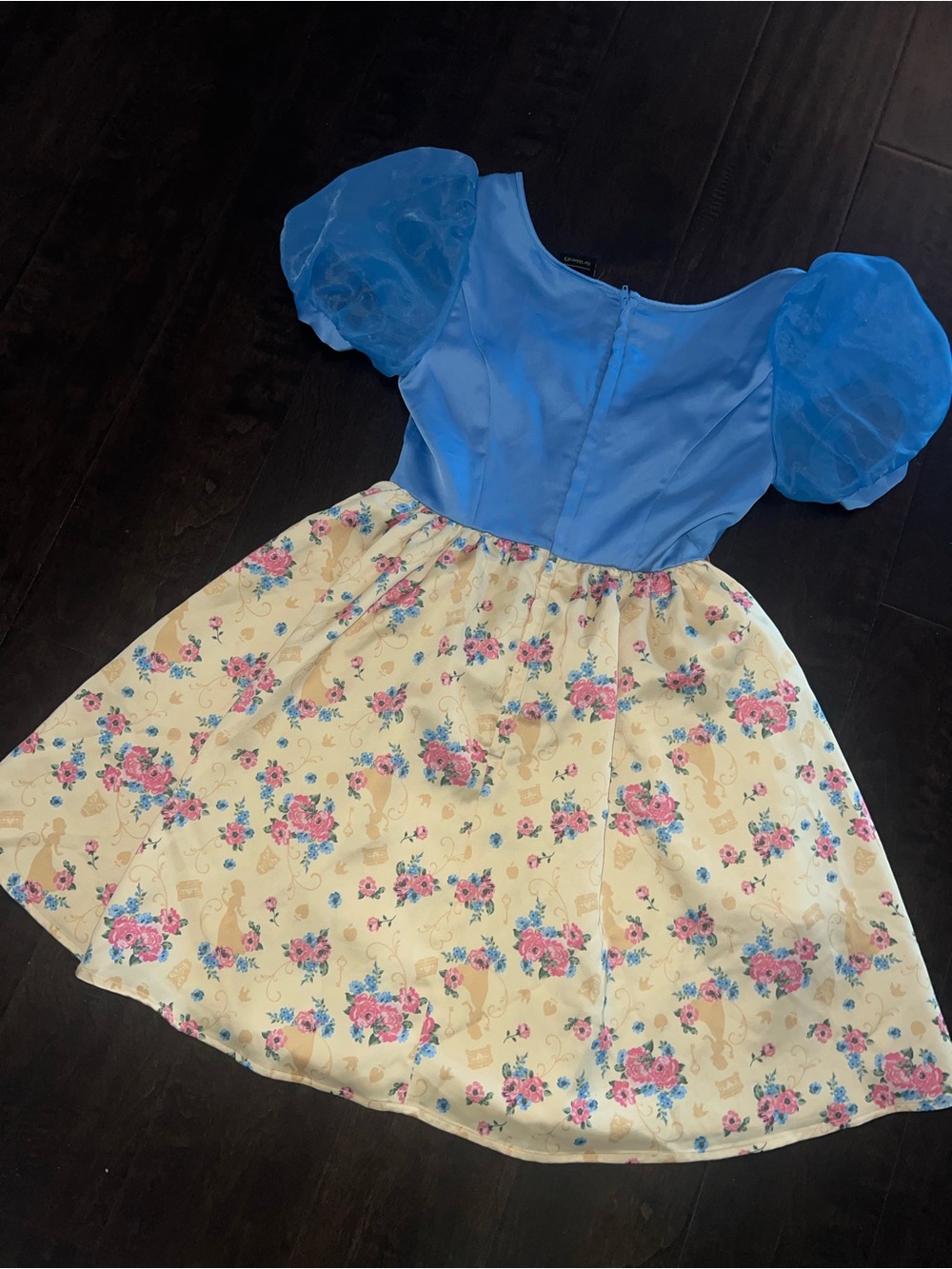 Women Snow White Dress - Picture 9 of 9